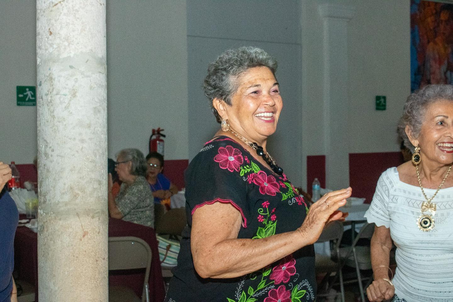 ¡Mamás celebradas con alegría y mucha diversión en CEJUPE!