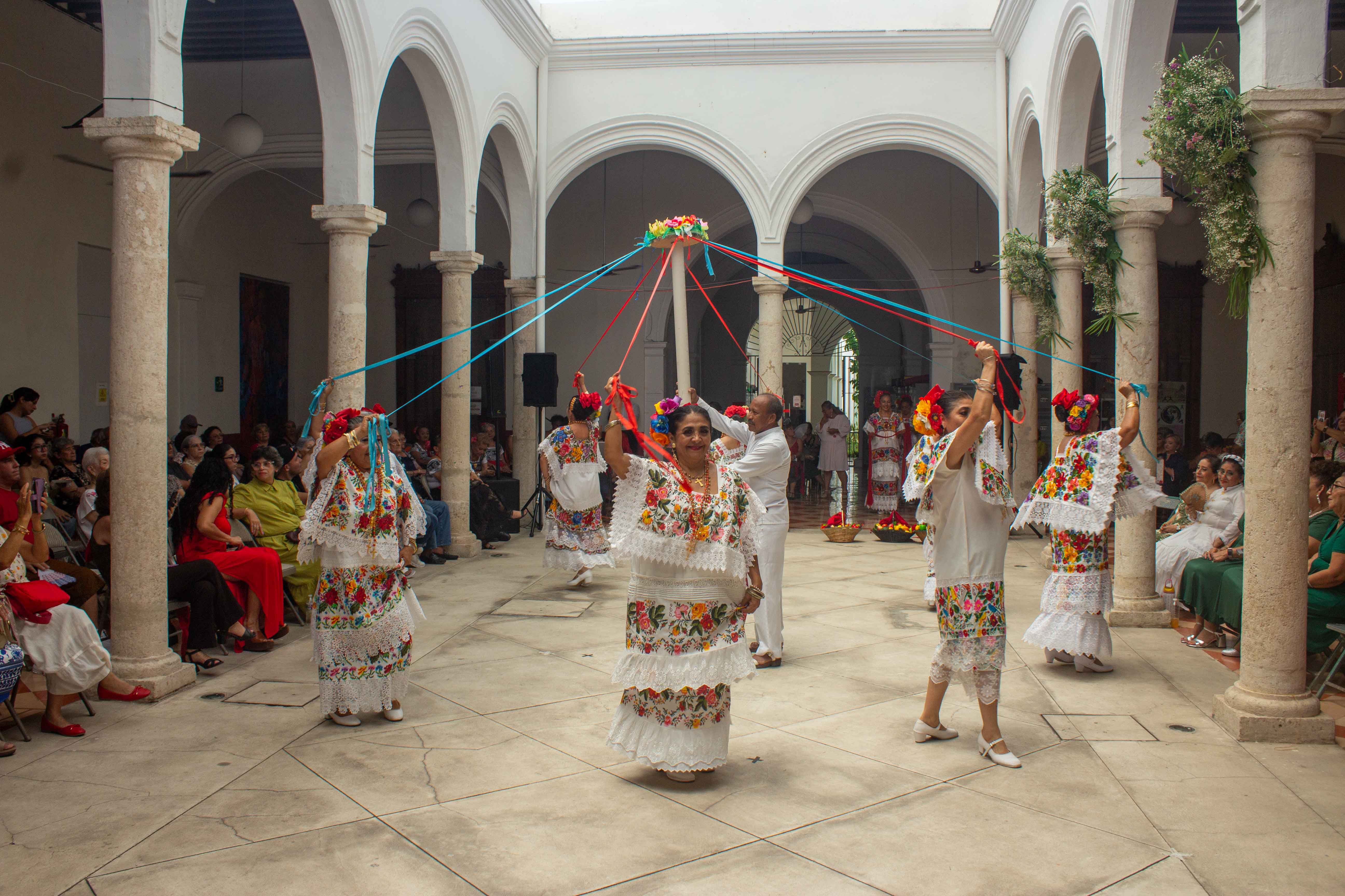 Entre arte, música y dedicación: Clausura artística