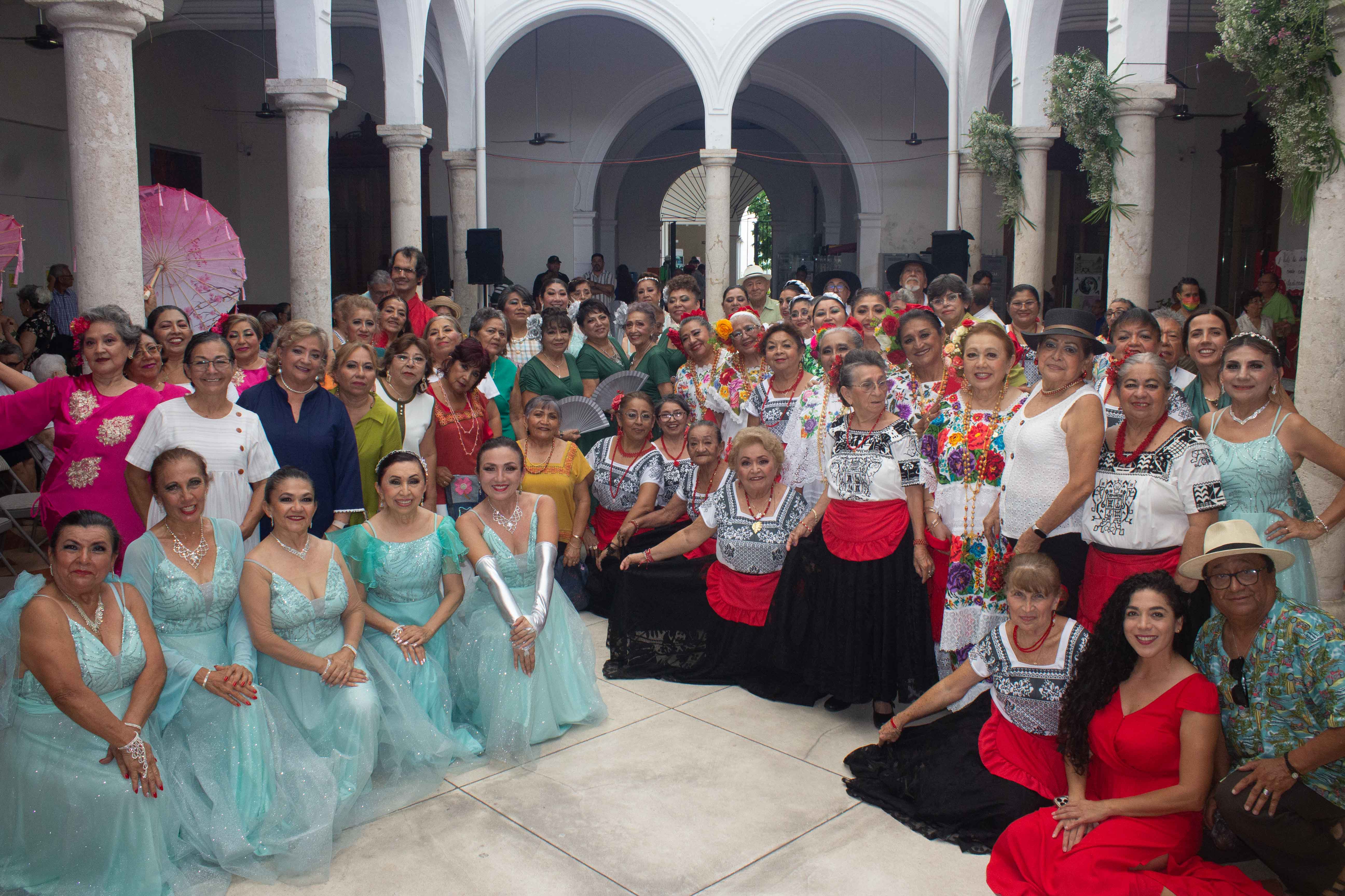 Entre arte, música y dedicación: Clausura artística